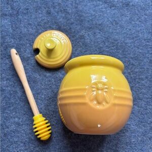 Le Creuset Honey Jar